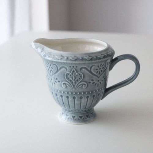 Ceramic Underglaze Haze Blue Tulip Relief Dinner Plate